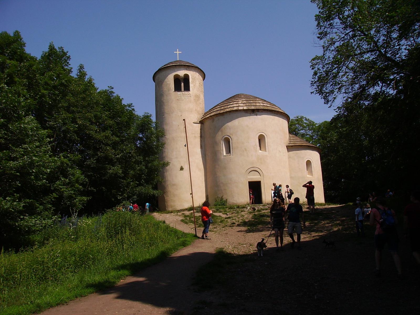 Rotunda sv. Jiří a sv. Vojtěcha na Řípu